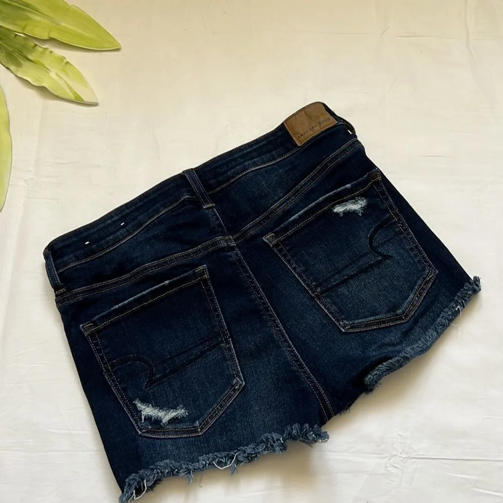 AMERICAN Eagle Hi Rise Shortie - Picture 3 of 4